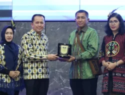 Pj Gubernur Agus Fatoni Hadiri Malam Pisah Sambut Kodaeral X Jayapura: Tujuan Kita Sama, Membangun Papua