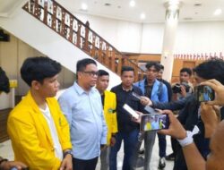 Ribuan Mahasiswa Desak DPRD, Wakil Ketua Dukung Pansus Defisit Riau