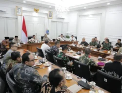 Forkopimda DKI Jakarta Rapat di Balai Kota, Bahas Perbaikan Halte Hingga Penindakan Aksi Anarkis
