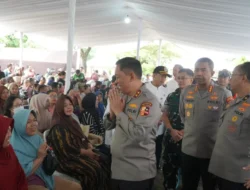 Gerakan Pangan Murah Polri dan Jumat Berkah Polres Metro Jakarta Barat: Ribuan Warga Antusias Serbu Pasar Murah