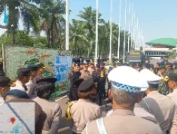Pengamanan Pelayanan Aksi Unras Di Gedung DPR/MPR RI