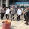 Polres Metro Tangerang Kota Musnahkan Barang Bukti Narkotika dan Deklarasikan Anti Narkoba