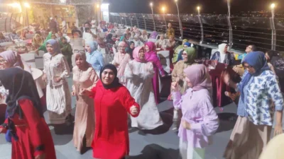 Menjalin Silaturahmi Sudah Menjadi Budaya Alumni SMANSA 82, Ratusan Alumni Kembali Bergoyang di Lantai 20 Hotel Karebosi Condotel