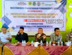 Sinergitas TNI–Polri Hadiri Musrenbang RKPDes Desa Curugbitung Tahun Anggaran 2026