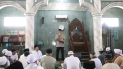 Kapolres Metro Tangerang Kota Gelar Jum’at Keliling dan Curhat Bersama Warga Karawaci