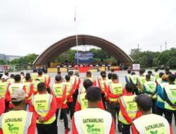 Aktifkan Satuan Keamanan Lingkungan, Kapolda Riau Pimpin Apel Green Satkamling di Dumai