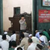 Kapolres Metro Tangerang Kota Gelar Shalat Jum’at Keliling dan Jum’at Curhat di Teluknaga