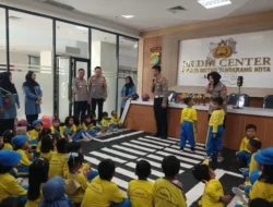 Dekatkan Polisi dengan Anak, Polres Metro Tangerang Kota Gelar Polsanak Bersama PAUD SPS Dahlia