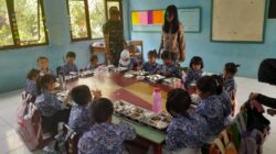 Ternyata Makanan Bergizi Babinsa Pebayuran Mencuri Perhatian Warga dan Para Siswa