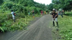Satgas TMMD ke-126 Gelar Kegiatan Jum’at Bersih Bersama Warga Distrik Moraid