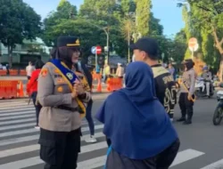 Dukung Patroli Mojang Lodaya Kapolda Jabar, Polwan Polres Bogor Sapa Warga Saat Uji Coba Car Free Day di Jalan Tegar Beriman