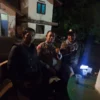 Bhabinkamtibmas Polsek Cisarua Polres Bogor Kontrol Pos Kamling dan Sampaikan Pesan Kamtibmas