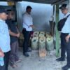 Polisi Amankan Warga Desa Gunung Sari, 26 Jerigen Solar Diamankan