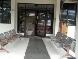 Kursi Berkarat Sambut Tamu di ULP Kabupaten Bogor