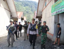 Kodim 1714/Puncak Jaya Gelar Patroli Bersama TNI-Polri Hadir Tak Sekadar Pengamanan, Tapi Wujud Kepedulian Untuk Masyarakat Aman dan Nyaman