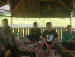 Bhabinkamtibmas Desa Mekarsari Polsek Rumpin Sambang Warga dan Berikan Imbauan Kamtibmas