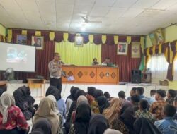 Police Goes to School SMPN 1 Mempura, Satlantas Polres Siak Bagikan Helm dan Edukasi Keselamatan Berlalu Lintas