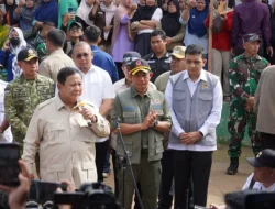 Panglima TNI Dampingi Presiden RI Tinjau Pengungsi, Huntara, dan Infrastruktur di Sumbar