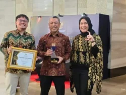 Konsisten Menjadi Badan Publik Informatif Sejak 2022, Hutama Karya Kembali Menerima Predikat Informatif Pada Anugerah KIP 2025