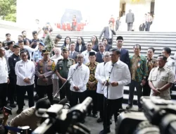 Panglima TNI Dampingi Menko Polkam Tinjau Pengamanan Gereja Jelang Natal 2025