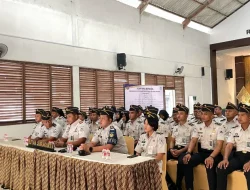 Mengawali Awal Tahun dengan Seragam dan Semangat Baru, Pegawai Rutan Surakarta Mengikuti Zoom Penguatan dari Menteri Imipas