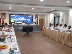 Dengar Langsung Persoalan Layanan di Lapangan, Menteri Nusron Kumpulkan Sejumlah Kepala Kantor Pertanahan di Jawa Barat