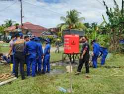 Sentuhan Kemanusiaan Polri, Tim SAR Korpolairud Bantu Warga Batang Anai Lewat Pembuatan Sumur Bor