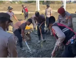 Dukungan Pendidikan Pulih Cepat Pascabanjir, Polres Pidie Jaya Bersihkan Sekolah MIN 1