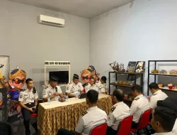 Awali Tahun Dengan Penguatan Tugas, Karutan Surakarta Beri Pengarahan Seksi Pelayanan Tahanan