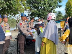 Program JALUR Polda Riau Laksanakan Bakti Sosial dan Pelayanan Kesehatan Nelayan Sungai Siak
