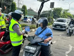 Polisi Edukasi Pengendara di Jalan Veteran Tangerang