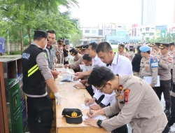 Kapolres Metro Tangerang Kota Pimpin Langsung Tes Urine Seluruh Personel