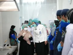 Kunjungi Pesantren Nurul Islam, BGN Pastikan MBG Ramadan Tepat Sasaran