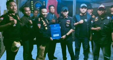 Ketua BPPKB Banten DPAC Tanah Sareal Serahkan SK kepada Ketua DPRT Se-Kecamatan Tanah Sareal