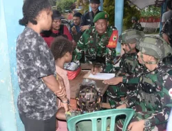 Tim Patroli Gabungan Koops TNI Papua Evakuasi 21 Pengungsi di Aifat Timur Jauh Maybrat