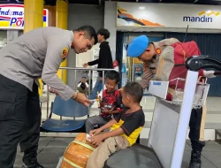 Pengamanan Humanis Embarkasi KM Kelud di Tanjung Priok Berjalan Aman dan Tertib