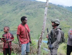 Satgas Ops Damai Cartenz-2026 Perkuat Pendekatan Humanis Lewat Patroli Sambang di Kiwirok