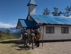 Humanis dan Presisi, Satgas Ops Damai Cartenz 2026 Hadirkan Rasa Aman dalam Patroli dan Pengamanan Ibadah di Sinak