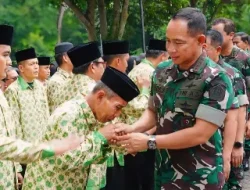 Wujud Penghargaan Pengabdian, Panglima TNI Berangkatkan Umroh Ratusan Prajurit dan ASN TNI