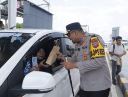 Tinjau Posko Mudik, Kapolres Kampar Distribusikan Takjil dan Pastikan Kesiapan Personel