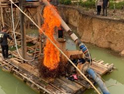 Musnahkan 5 Rakit Tambang, Polsek Kuantan Hilir Tertibkan PETI di 2 Desa