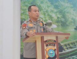 Dorong Ekonomi Pesisir, Kapolda Riau Bantu Nelayan Meranti dengan 20 Mesin Ketinting