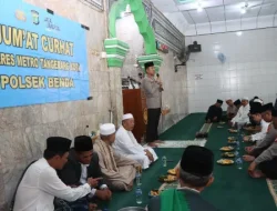Jumat Curhat di Masjid, Kapolrestro Tangerang Kota Ajak Warga Jaga Generasi Muda