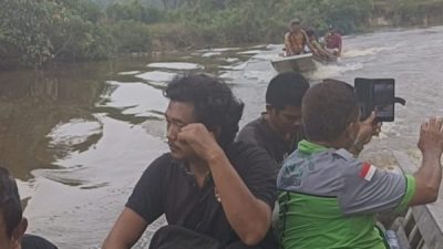 Respon Cepat Kapolsek Tapung Hilir, Turun Bareng Tim Cek Sungai Tapung Usai Ditemukan Banyak Ikan Mati
