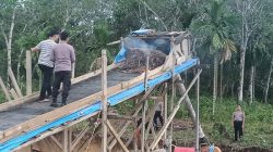 Polsek Pangean Tertibkan PETI di Tanah Bekali, 1 Rakit Dimusnahkan