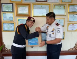 Karutan Surakarta Serahkan Insentif Untuk Regu Pengamanan, Wujud Apresiasi dan Dukungan Kinerja Petugas