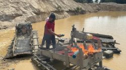 Tindak Lanjuti Pengaduan Masyarakat via Call Center 110, Polsek Singingi Musnahkan 13 Unit Rakit Sitingkai 