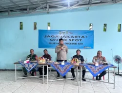Polisi Santuni 10 Warga Kurang Mampu, Sekaligus Edukasi Bahaya Curanmor dan Penipuan Online