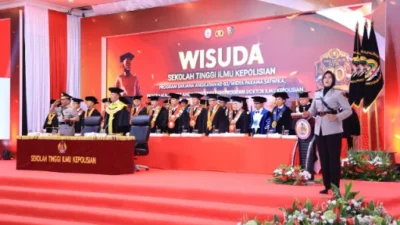 Lahirkan Pemimpin Polri Masa Depan, STIK Wisuda 289 Lulusan S1, S2, dan Doktor Ilmu Kepolisian