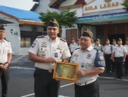 Karutan Surakarta Apresiasi Insan Berprestasi, Dua Pegawai Raih Penghargaan Ruskaswadharma dan TerPD